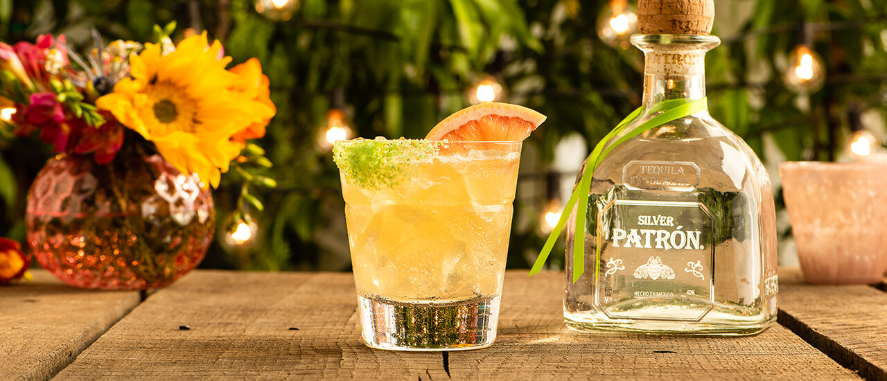 https://www.patrontequila.com/binaries/content/gallery/patrontequila/recipes/patron-silver/southern-paloma/summer2019_lifestyle_1280x550_atlanta.jpg