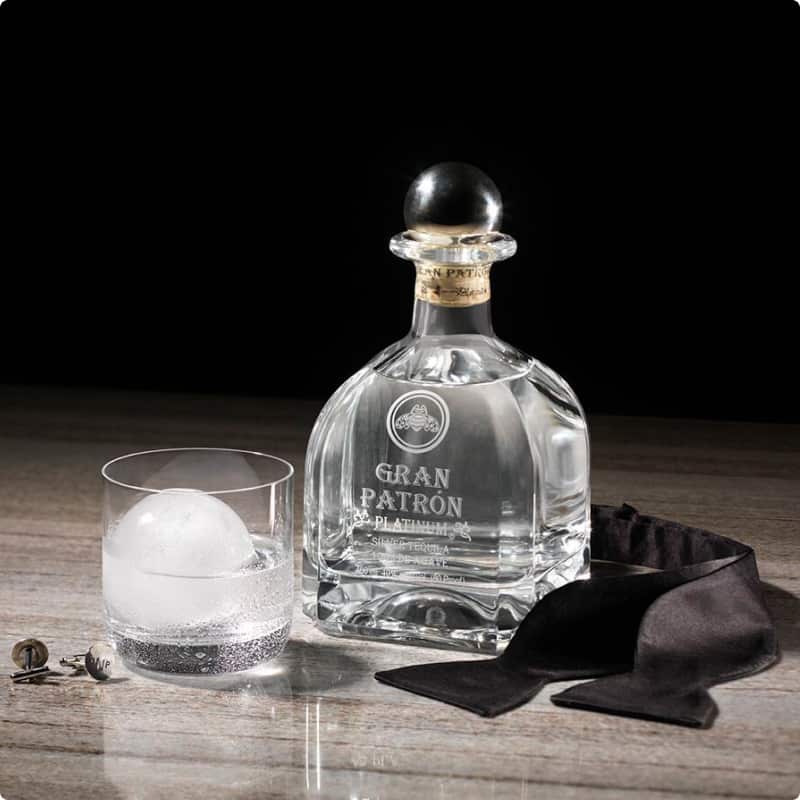 GRAN PATRÓN Platinum in elegant case.